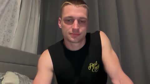 Snapshot of blue_eyed_beau chatting on 04/17/26, 03:09 Beau online show from 04/17/26, 03:09