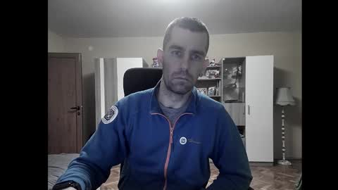 Runaway online show from 12/09/24, 03:33