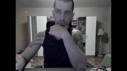 Runaway online show from 02/02/25, 04:11