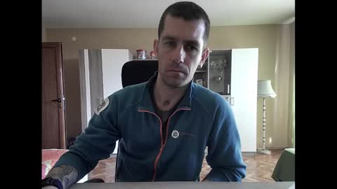 Runaway online show from 02/07/25, 01:01