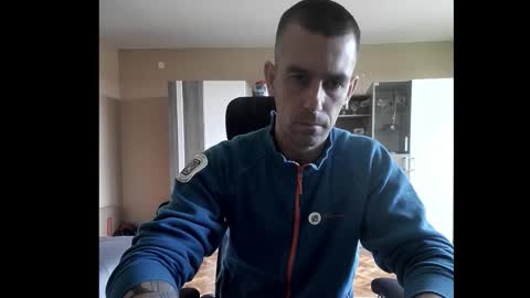 Runaway online show from 09/29/25, 02:00