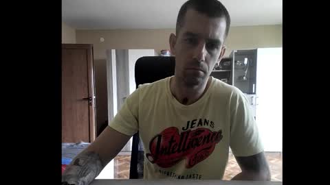 Runaway online show from 10/13/25, 11:43