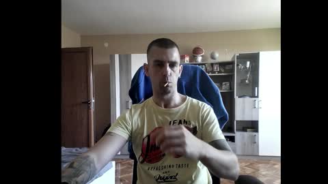 Runaway online show from 10/31/25, 01:45