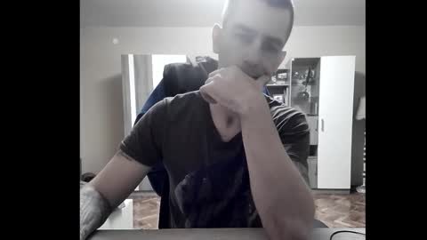 Runaway online show from 11/08/25, 07:23