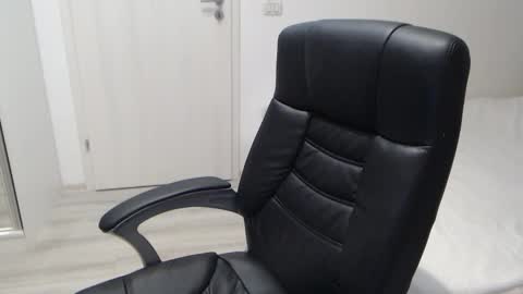 Juliet online show from 12/18/25, 05:19