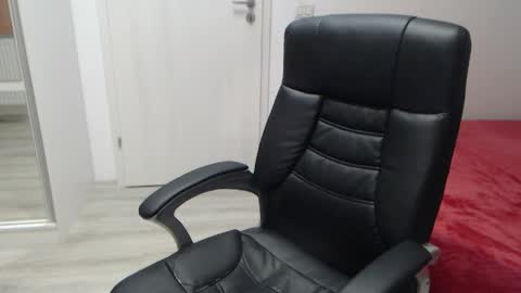 Juliet online show from 04/21/26, 04:23