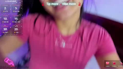 Snapshot of blue_petite chatting on 10/07/25, 06:27 Linda online show from 10/07/25, 06:27