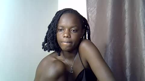 Snapshot of blue_savagee chatting on 11/26/25, 01:23 blue_savagee online show from 11/26/25, 01:23