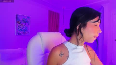 Snapshot of blue_skyx chatting on 02/17/26, 01:29 Blue Sky online show from 02/17/26, 01:29