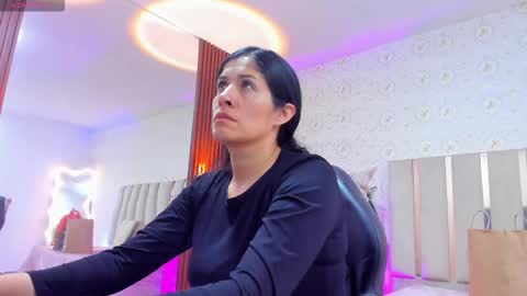 blue_tay1 online show from 09/10/25, 12:05