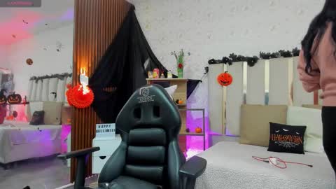 blue_tay1 online show from 10/30/25, 12:39