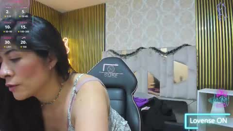 Snapshot of blue_tay1 chatting on 01/19/26, 03:32 blue_tay1 online show from 01/19/26, 03:32