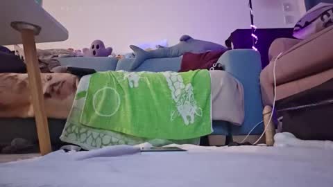 Snapshot of bluealpakka chatting on 12/21/25, 04:03 bluealpakka online show from 12/21/25, 04:03