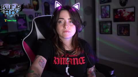 Blue online show from 01/02/25, 07:12