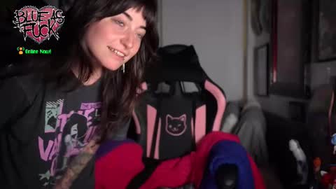 Blue online show from 10/18/25, 02:25