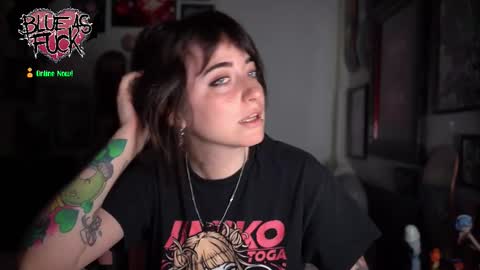 Blue online show from 10/21/25, 01:17