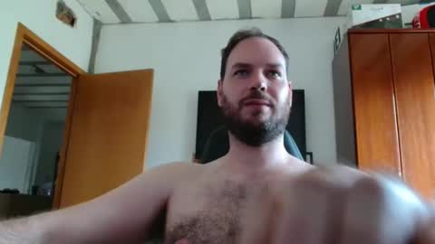 Snapshot of bluec2c chatting on 03/08/26, 06:44 Blue online show from 03/08/26, 06:44