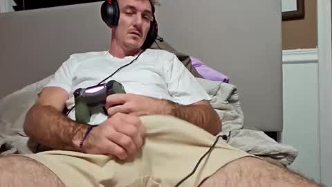 Snapshot of bluecollarfck chatting on 01/06/25, 09:41 Dominick Wyte online show from 01/06/25, 09:41