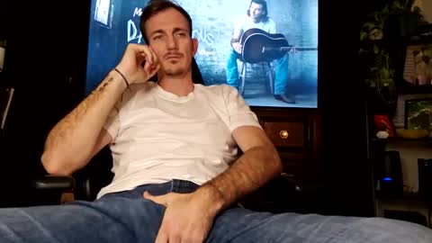 Snapshot of bluecollarfck chatting on 01/16/25, 01:27 Dominick Wyte online show from 01/16/25, 01:27