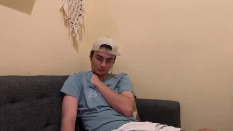 Snapshot of bluedaan chatting on 02/12/25, 02:14 Daan online show from 02/12/25, 02:14