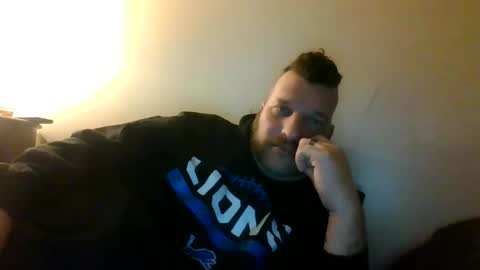 Snapshot of bluedemoneyes1986 chatting on 02/17/25, 04:42 bluedemoneyes1986 online show from 02/17/25, 04:42