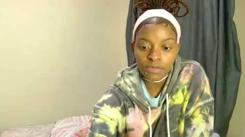 Tee online show from 04/17/26, 12:41