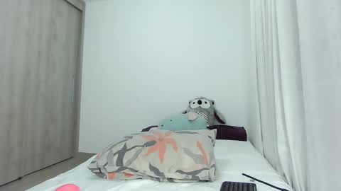 bluediamond_ online show from 02/20/25, 03:45