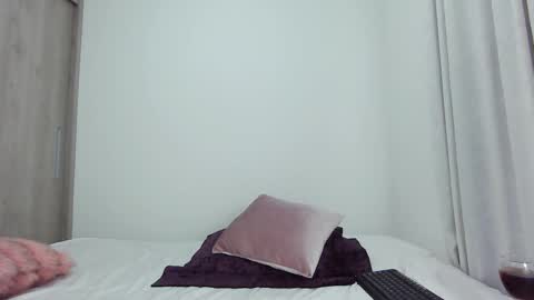 bluediamond_ online show from 09/30/25, 03:55