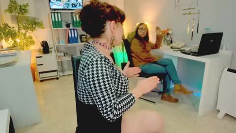 bluediamondsdreams online show from 11/10/25, 07:02