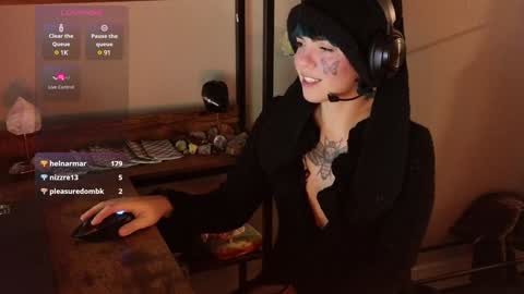 Blue online show from 12/10/24, 04:13