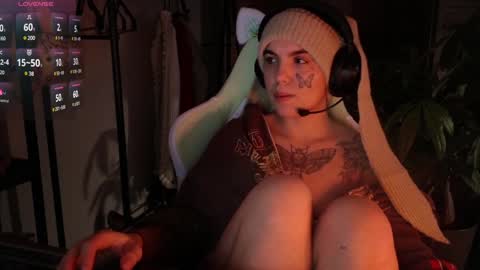 Blue online show from 12/31/24, 04:38