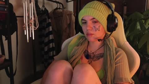 Blue online show from 02/07/25, 07:07