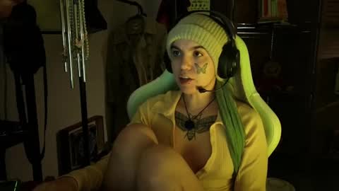 Blue online show from 02/13/25, 09:20