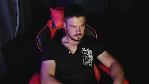 blueeyeboy0 online show from 12/02/24, 10:12