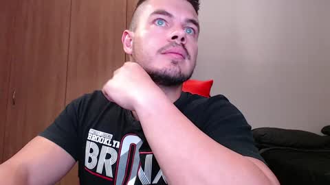 blueeyeboy0 online show from 01/08/25, 12:38