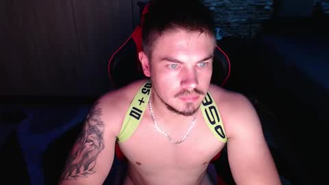 blueeyeboy0 online show from 02/16/25, 08:11