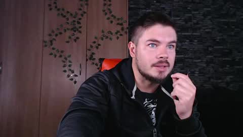 blueeyeboy0 online show from 04/22/26, 07:33