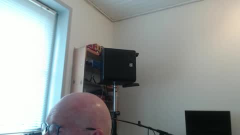 blueeyesn8 online show from 10/11/25, 08:35