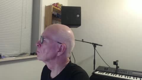 blueeyesn8 online show from 11/17/25, 06:57