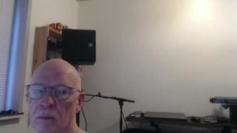 blueeyesn8 online show from 12/22/25, 08:44