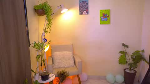 FLORAA online show from 04/19/26, 06:10