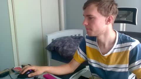 Snapshot of bluegaze6227724 chatting on 11/28/25, 12:02 bluegaze6227724 online show from 11/28/25, 12:02