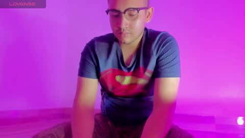 Snapshot of bluehsunny chatting on 10/15/25, 02:22 alexander online show from 10/15/25, 02:22