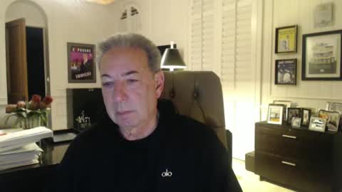 Snapshot of blueisles chatting on 12/29/24, 11:29 blueisles online show from 12/29/24, 11:29