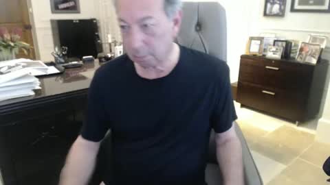 Snapshot of blueisles chatting on 02/01/25, 05:16 blueisles online show from 02/01/25, 05:16