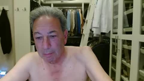 Snapshot of blueisles chatting on 02/16/25, 02:20 blueisles online show from 02/16/25, 02:20