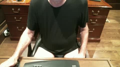 Snapshot of blueisles chatting on 09/26/25, 10:52 blueisles online show from 09/26/25, 10:52