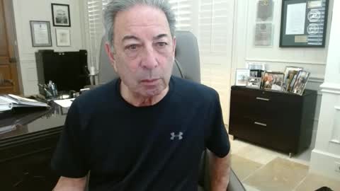 Snapshot of blueisles chatting on 04/05/26, 02:25 blueisles online show from 04/05/26, 02:25