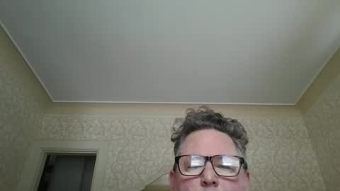 Snapshot of bluemoose70 chatting on 12/03/24, 03:22 bluemoose70 online show from 12/03/24, 03:22