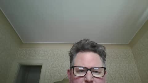 Snapshot of bluemoose70 chatting on 12/04/24, 05:22 bluemoose70 online show from 12/04/24, 05:22